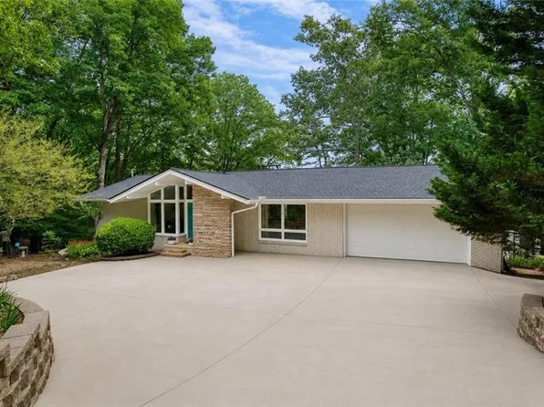 5950 Truman Mountain Rd, Gainesville, GA 30506