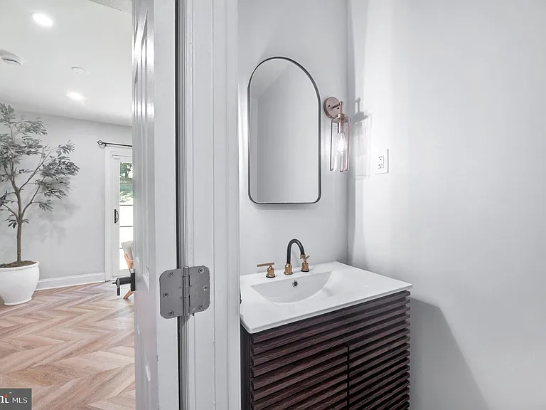 8812 Church Field Ln — Photo 21