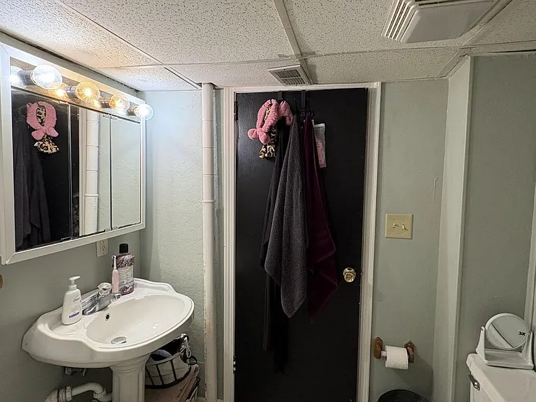 1135 Sumner St #3 — Photo 9