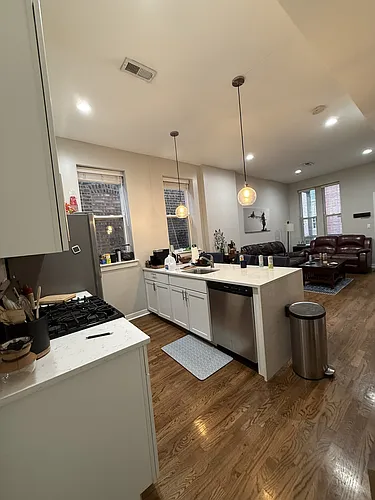 734 N Throop St #4R Photo 1