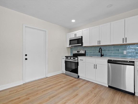4th image of 1306 S C Terrace
