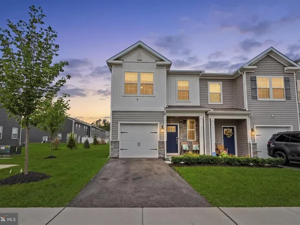 37 Elliot Ln, Mount Holly, NJ 08060