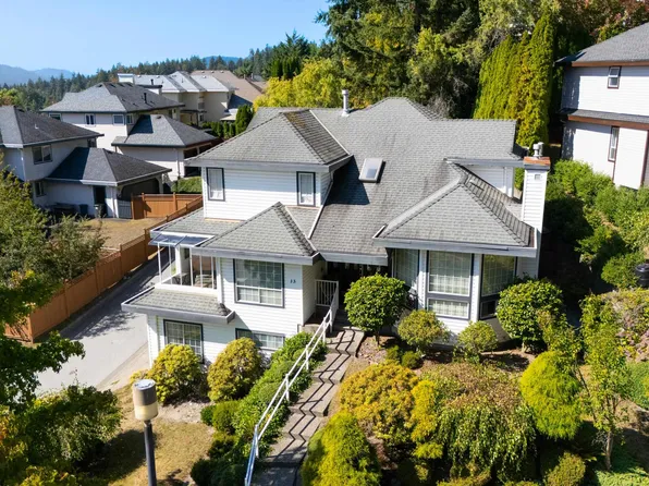 13 Timbercrest Dr, Pt Moody, BC V3H 4T6