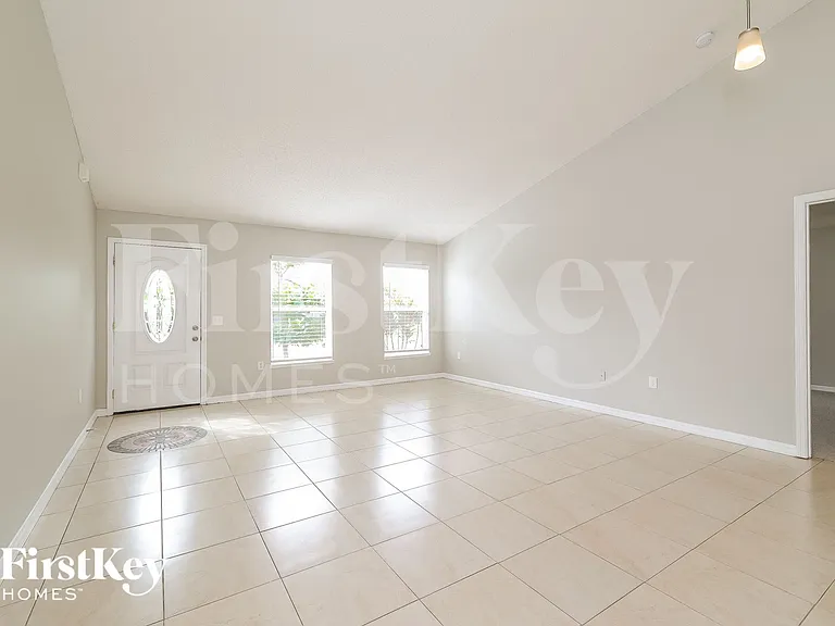 11 Coventry Ct — Photo 4