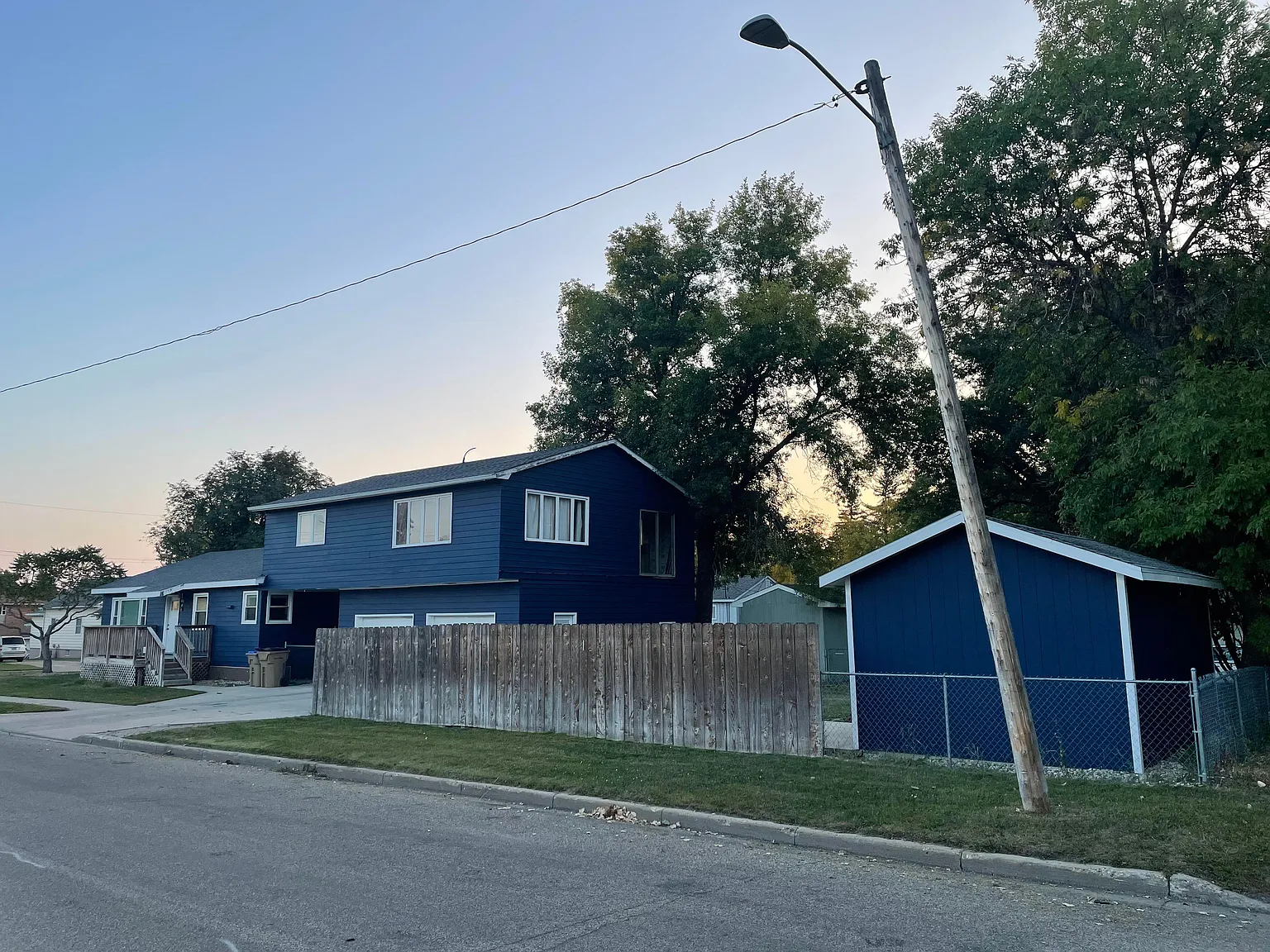 3 bed, 1.0 bath, 1000 sqft, $1,500 — Photo 2