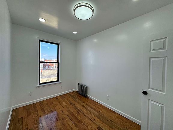 4th image of 24-28 35th St #2