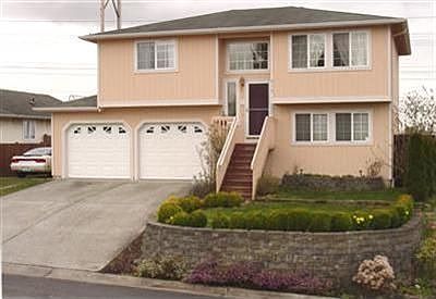 1st image of 916 89th Dr NE