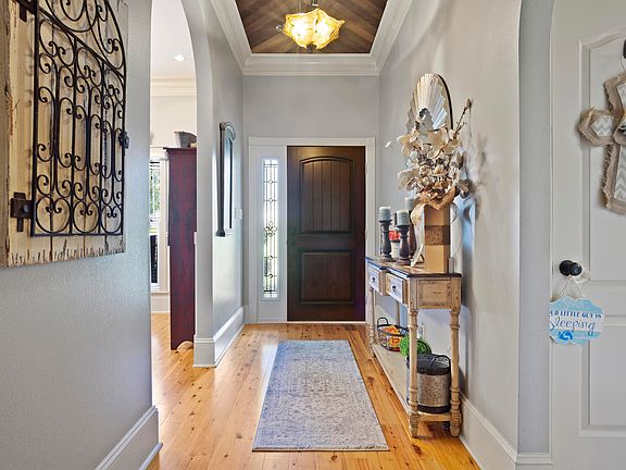 4th image of 18121 Sherwood Ct