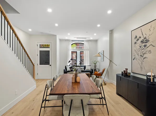 389 Manhattan Avenue image 10 of 38