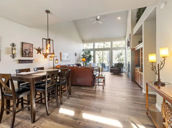 10674 Village Loop, Redmond, OR 97756