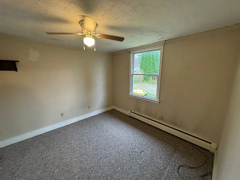 35A High Rd #1 — Photo 3