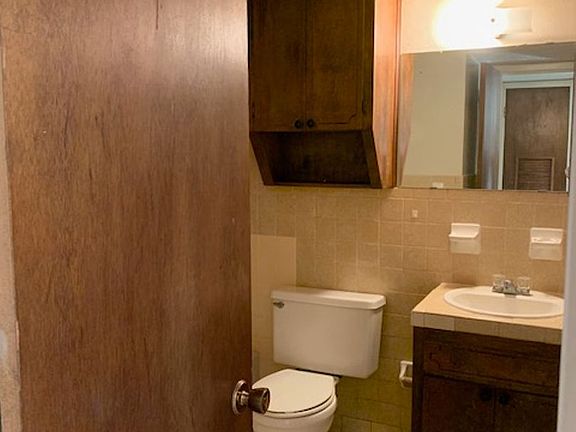 2nd image of 502 Mary St #204