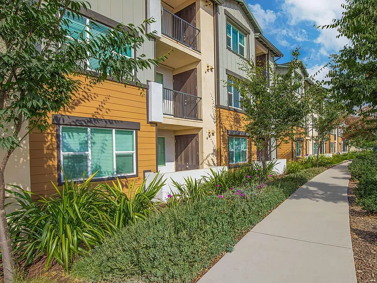 Azure Apartments — Photo 23