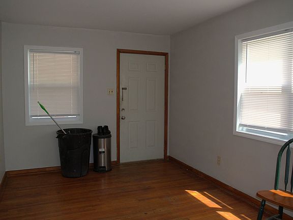 4th image of 603 N Old Highway 63 #101