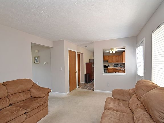 5th image of 3980 Woodchase Dr