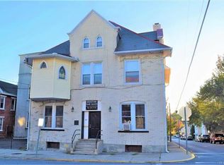 38 2nd St, Catasauqua, PA 18032