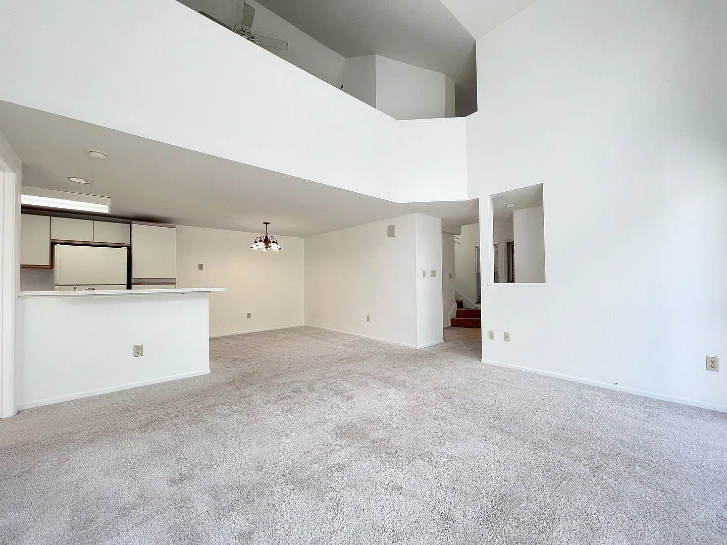 Mililani Three Bedroom Condo with A/C — Photo 4