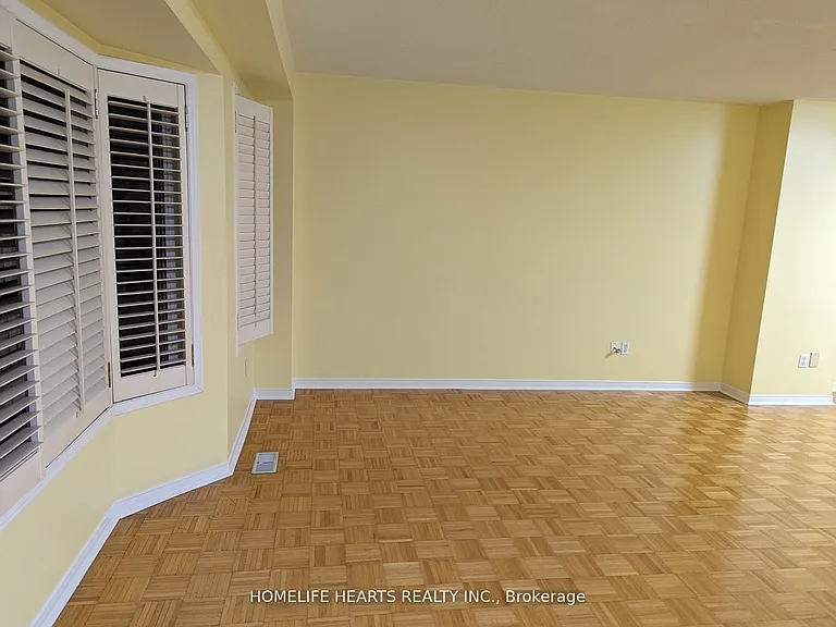 18 Clark Ave W #192 — Photo 11