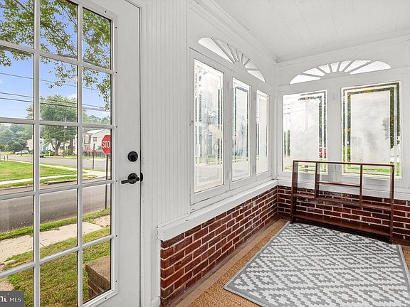2nd image of 298 Harper Ave