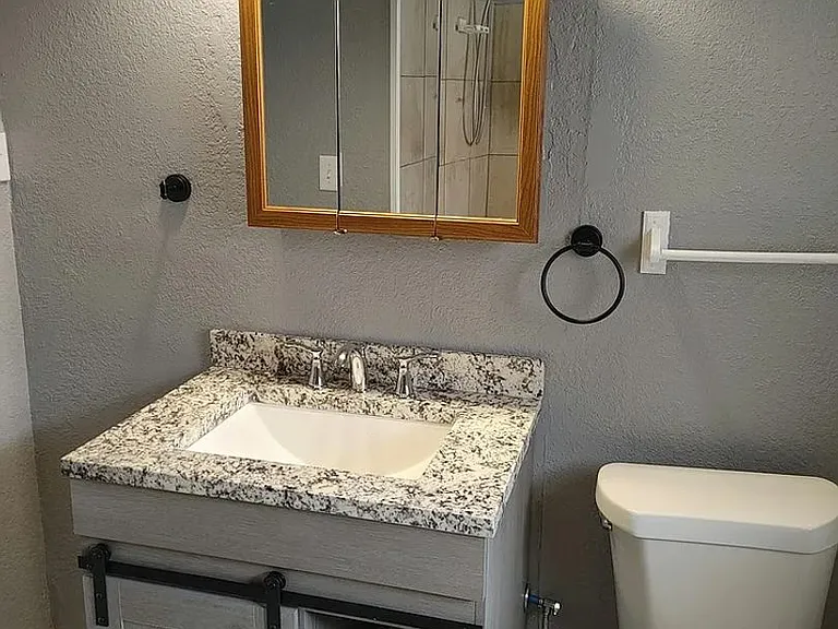 5401 Highland Ave — Photo 8