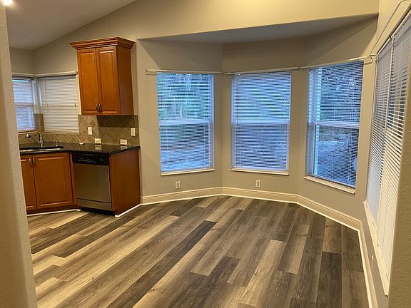4th image of 3470 22nd Ave NE