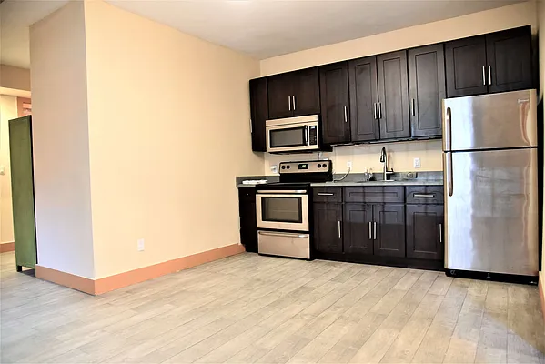 Rented by Lang Realty LLC | media 22