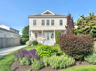 44 Tuckerman Ave, Middletown, RI 02842