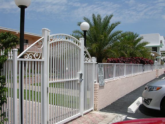 3rd image of 4228 N Ocean Dr APT 29