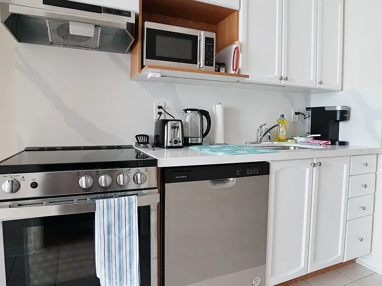 219 Fort York Blvd #3307 — Photo 6