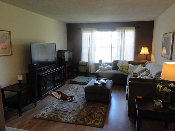 5th image of 107 Hayes Ave