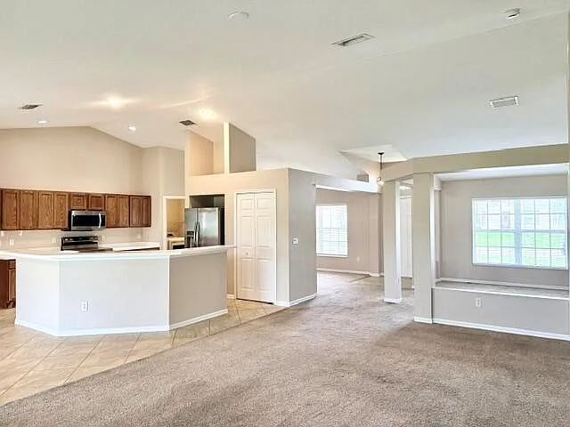530 SW Butler Ave — Photo 7