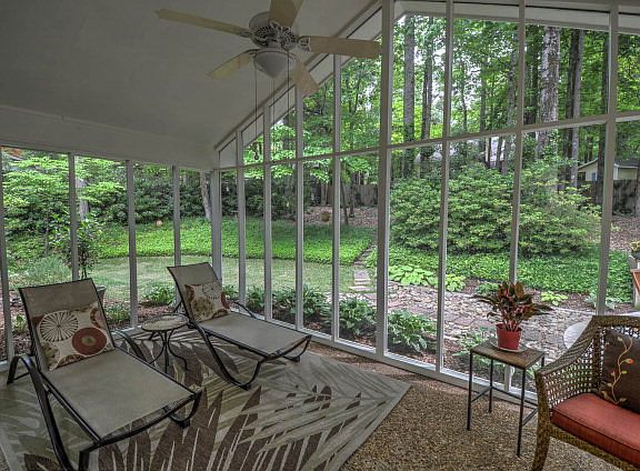 2nd image of 2301 Heritage Dr