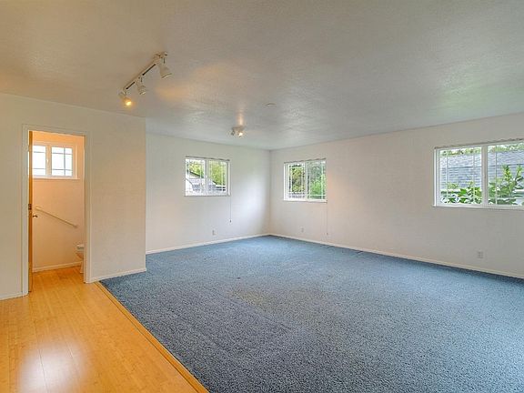 3rd image of 1516 Lupine Drive