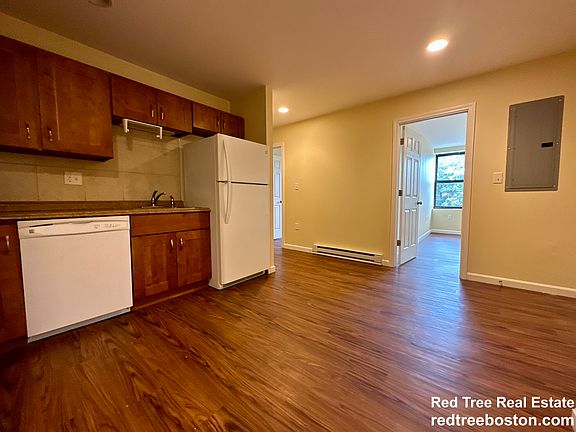 3rd image of 170 Union St Suite 303