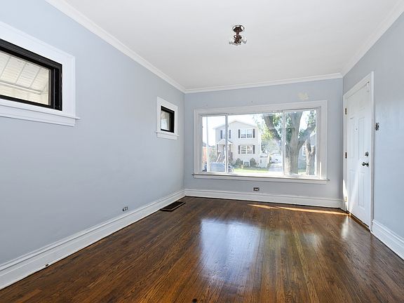 3rd image of 435 22nd Ave
