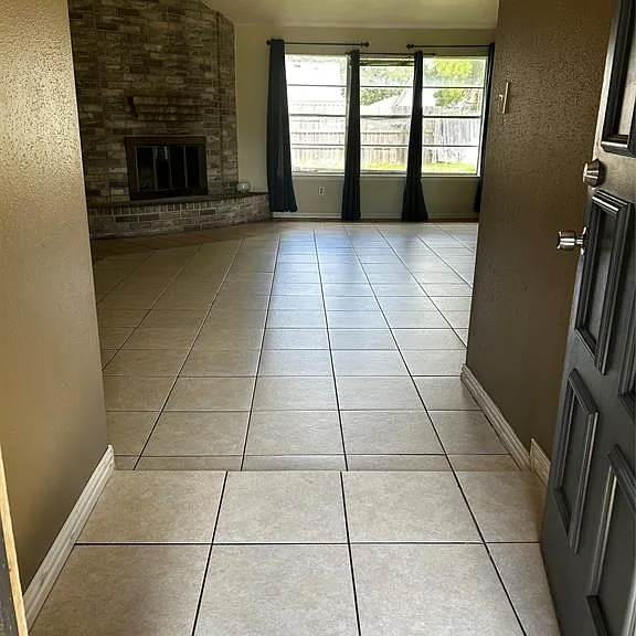 20019 Rustlewood Dr — Photo 4
