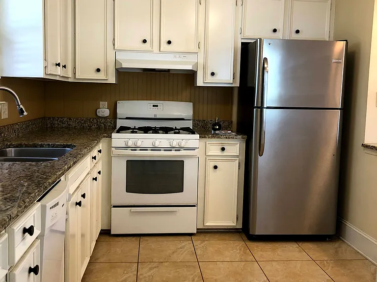 2178 Medway Rd — Photo 4