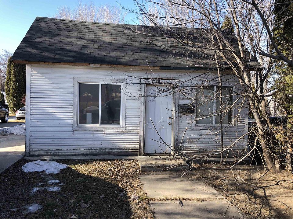 1st image of 228 Lincoln St