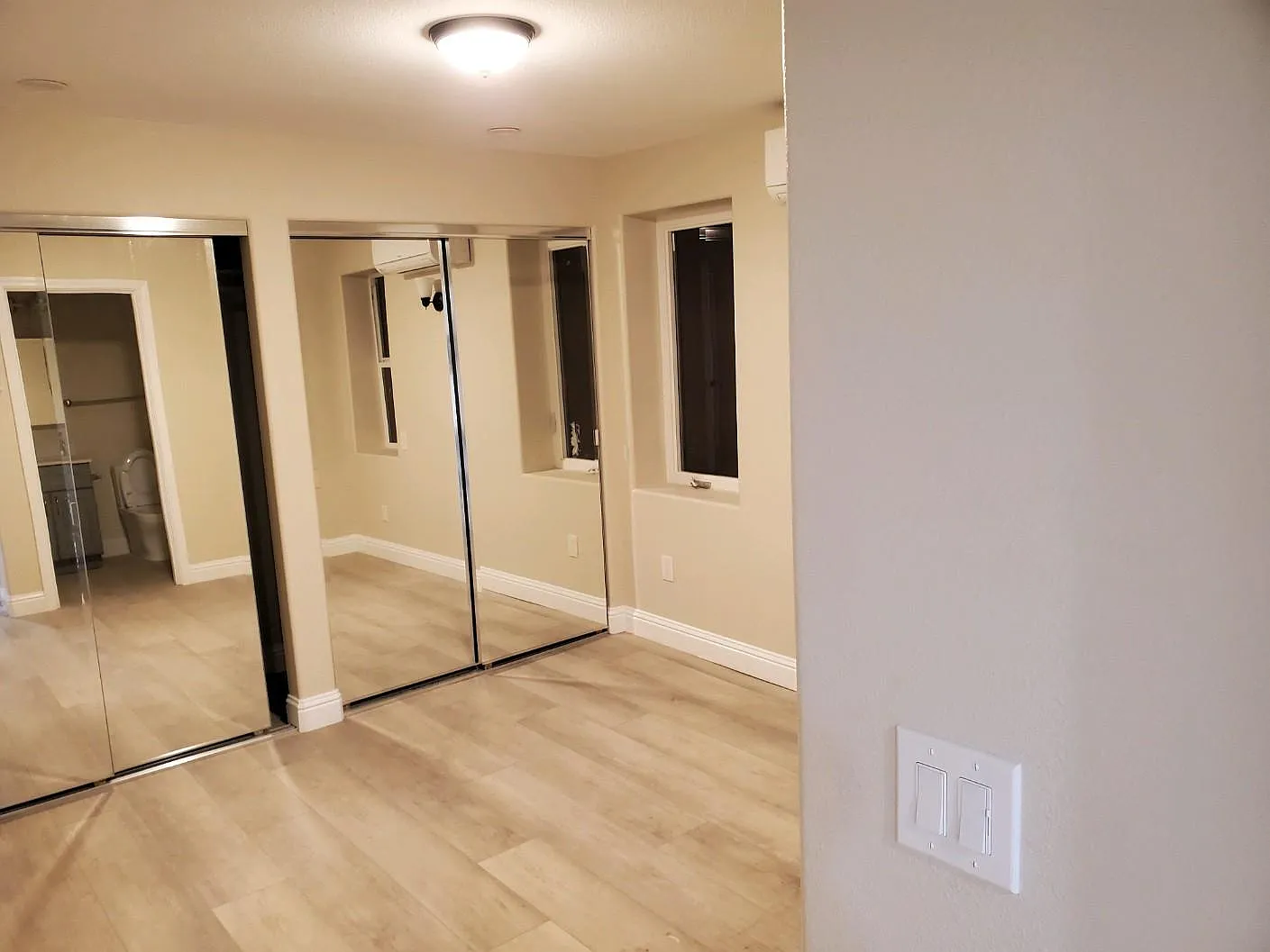 3 bed, 1100 sqft, $3,500 — Photo 4