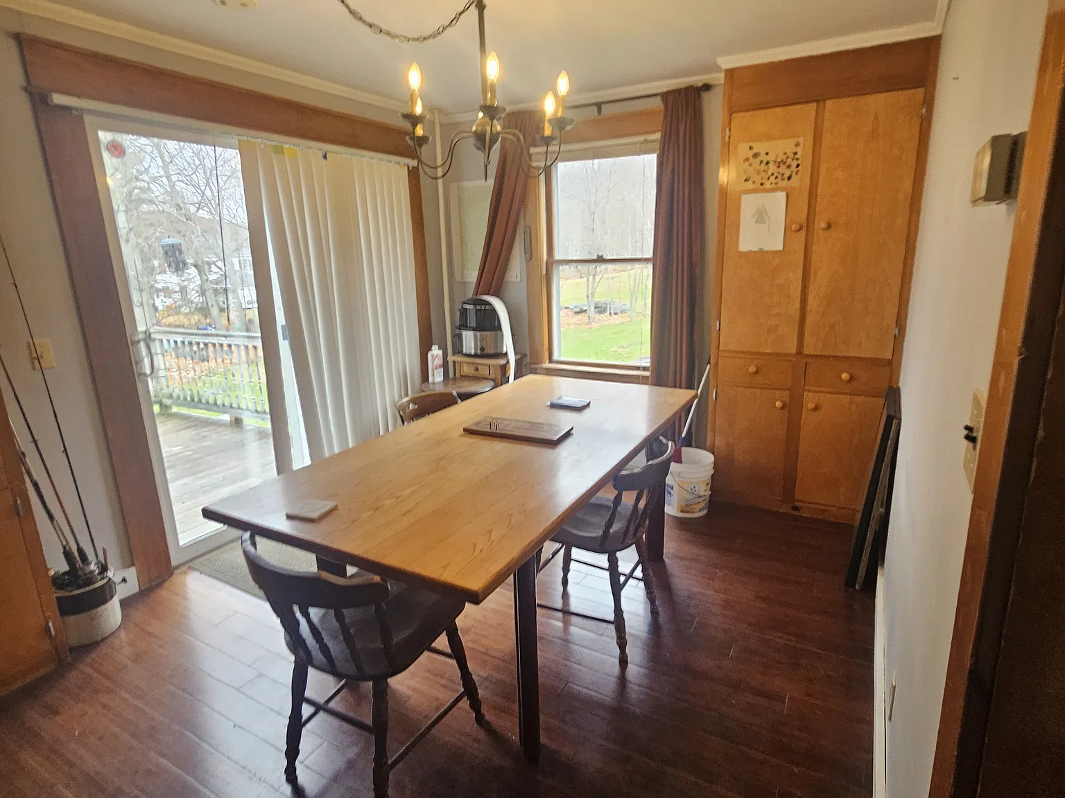 3 bed, 1.5 bath, 1200 sqft, $1,600 — Photo 2