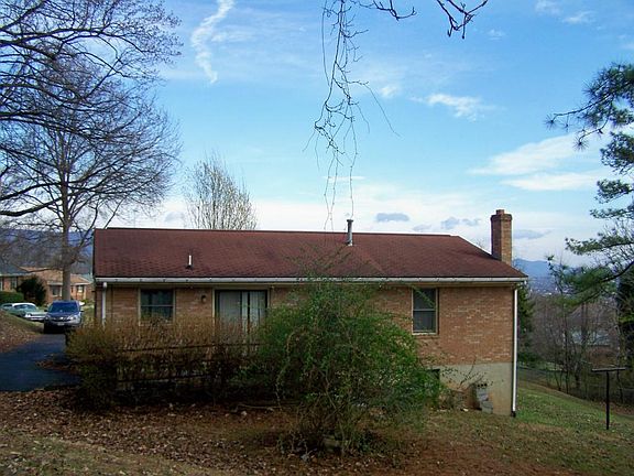 2nd image of 2862 Archer Cir