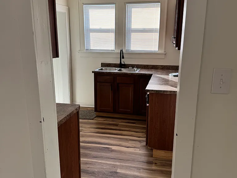 1419 10th Ave — Photo 10