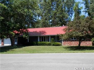 63 Morgan Manor Dr, Oswego, NY 13126