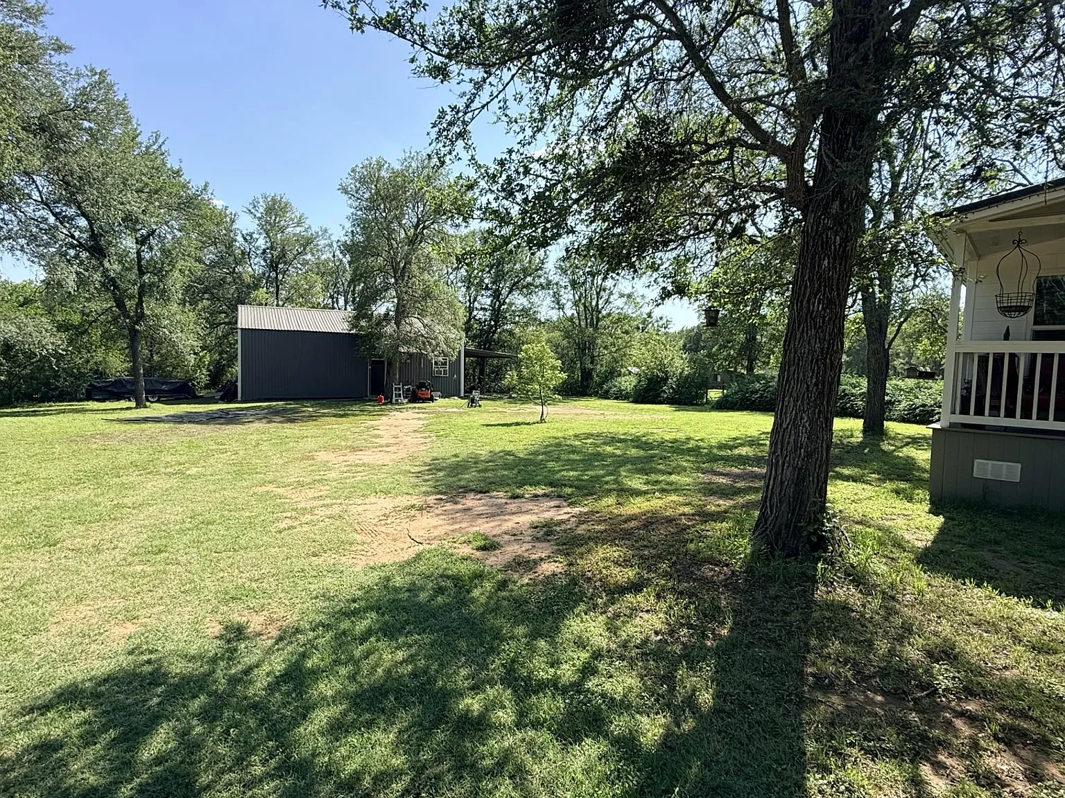 3 bed, 2.0 bath, 1700 sqft, $2,500 — Photo 2