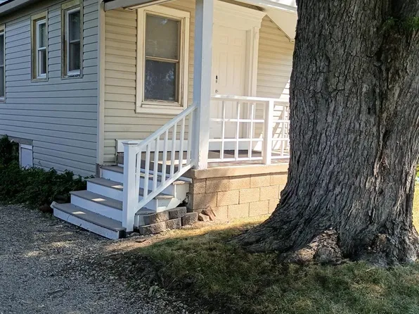 193 Hickory Dr, Troy, MI 48083
