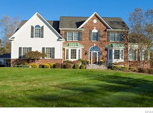 17 Dunham Ct, Hopewell Junction, NY 12533