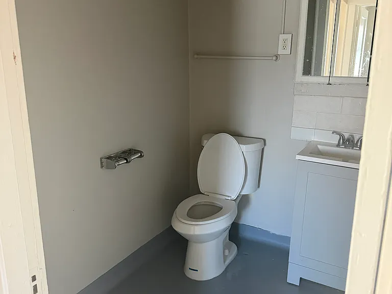 809 S I St #205 — Photo 9