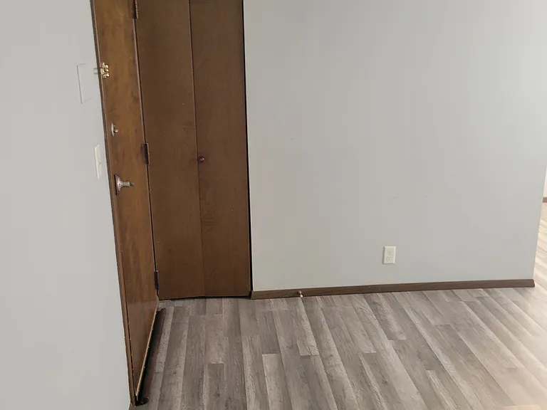 3500 Portia St #304 — Photo 3