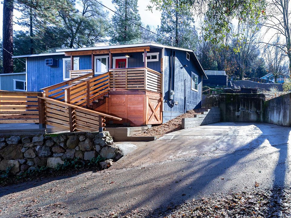 1st image of 23040 Cedar Ln