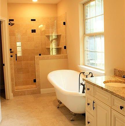 3rd image of 618 Kiowa Cir